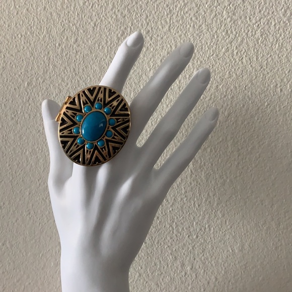 🖤BLACK FRIDAY SALE🖤 HOUSE of HARLOW gold blue locket statement ring 5 6 - Picture 3 of 6
